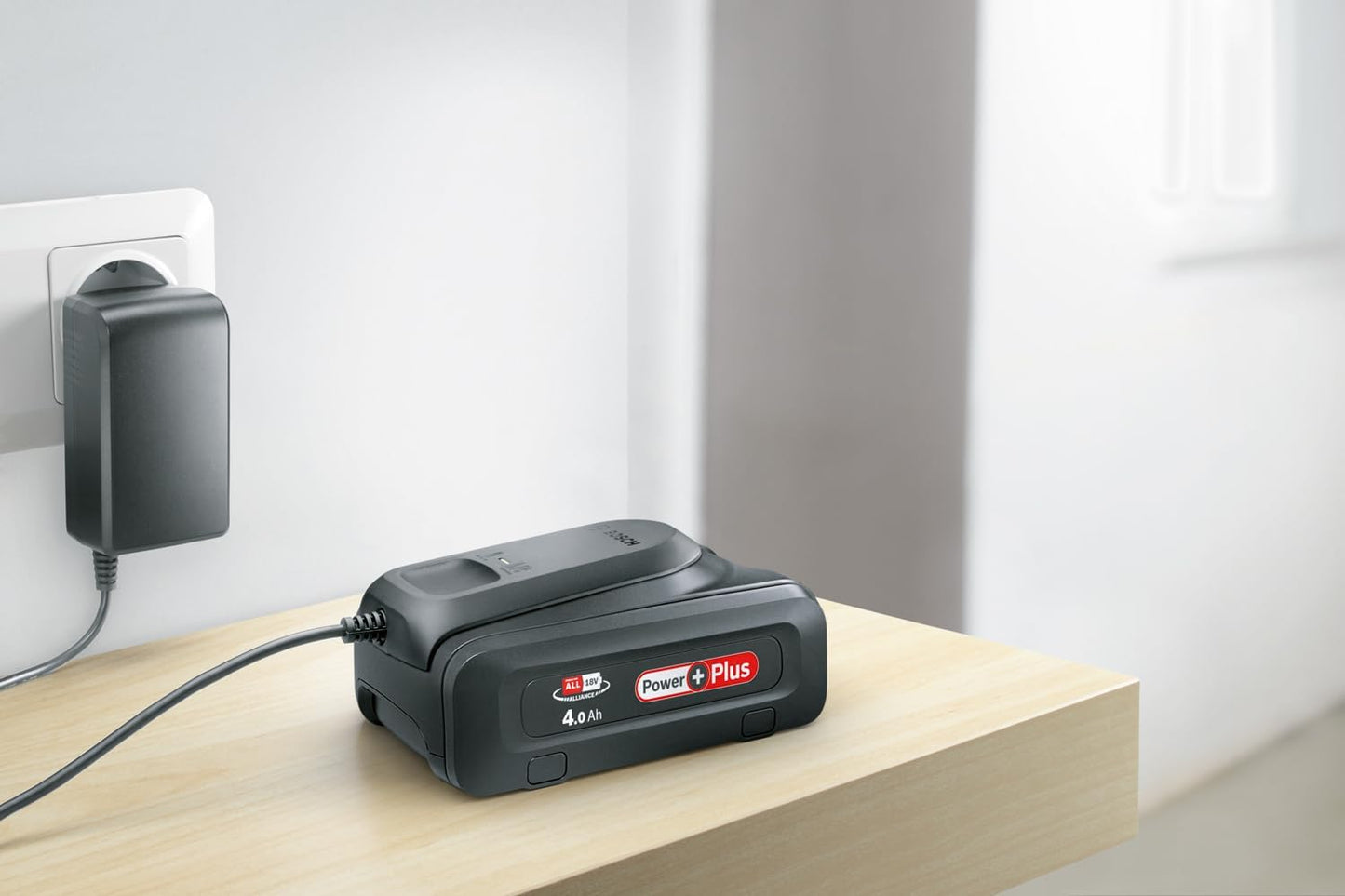 Bosch Akku Pack PBA 18V 4.0Ah W-C (18 Volt System, 4.0Ah Batterie, Im Karton)