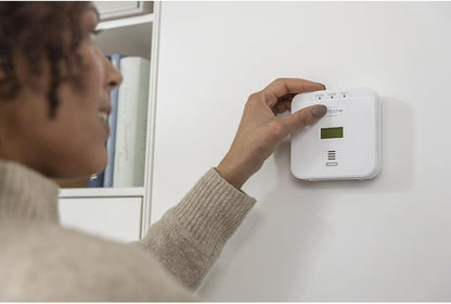 ABUS Kohlenmonoxid-Warnmelder COWM510 - Co-Melder & LCD Display - Weiß