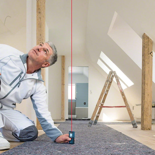 Bosch Professional Laser Entfernungsmesser GLM 40 (Flächen-/Volumenberechnung, max. Messbereich: 40 m, 2X 1,5-V Batterien, Schutztasche)