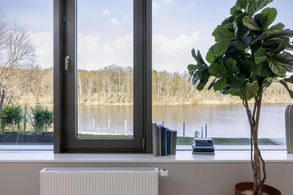 Bosch Smart Home Tür-/Fensterkontakt II, Smarter Sensor zum energieeffizienten Heizen, kompatibel mit Amazon Alexa und Google Assistant, anthrazit