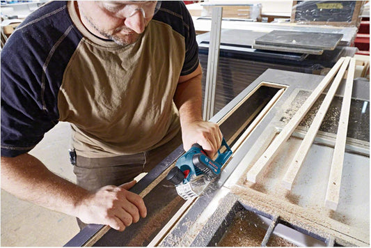 Bosch Professional 12V System Akku Hobel GHO 12V-20 (max. Hobelbreite: 56 mm, ohne Akku/ Ladegerät)